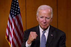 Байден пообіцяв американцям безкоштовну вакцину від коронавірусу