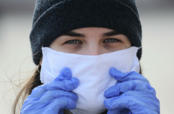 Психолог вважає, що контролювати носіння масок потрібно