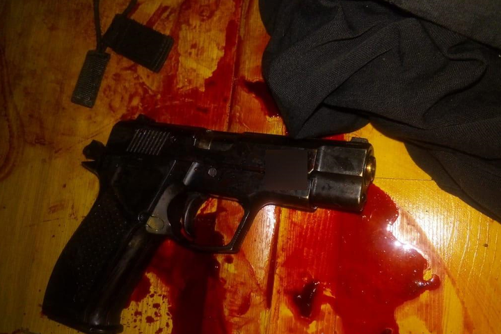 Перевертні у поліцейській формі підстрелили кандидата у депутати на Сумщині