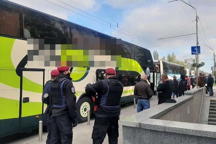 «Каруселі» в Києві: затримано два автобуси з мешканцями Житомирщини (фото)