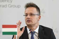 Глава МЗС Угорщини закликав закарпатців підтримати одну з партій на виборах 
