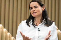 Тихановська зазначила, що чинна влада знову показала свою здатність діяти тільки насильницьким чином