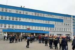  Працівники заводу «Гродно-Азот» біля прохідної, 26 жовтня 2020 року 