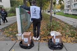 Опитування Зеленського проводилося 25 жовтня біля виборчих дільниць
