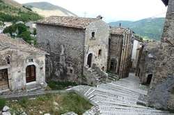 Итальянское село предлагает деньги за переезд на постоянное место жительства