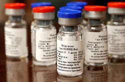 У добровольцев испытавших российскую вакцину подтвердили коронавирус 