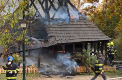 У Празі згоріла церква, привезена з України 