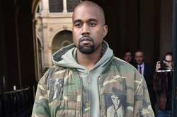 Канье Уэст подарил Ким Кардашьян голограмму ее умершего отца (видео)