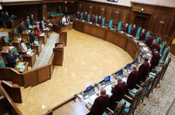 У судей Конституционного суда осталось только два выбора