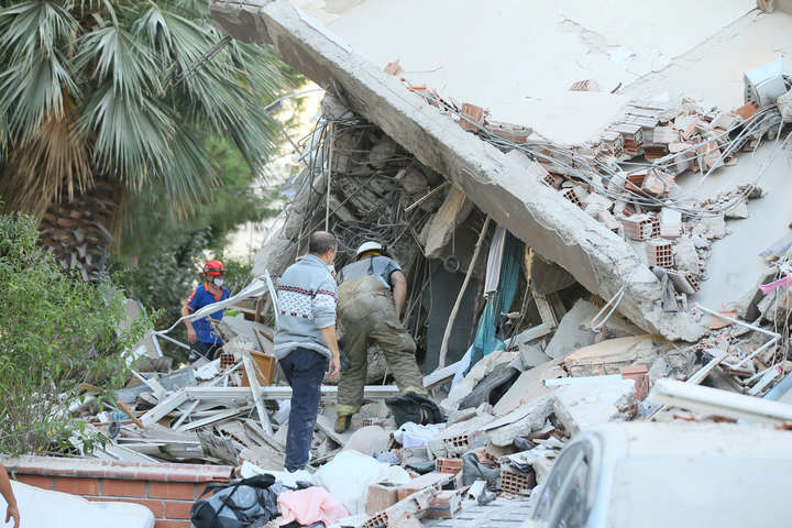 У Туреччині внаслідок землетрусу загинули чотири людини, 120 травмовані 