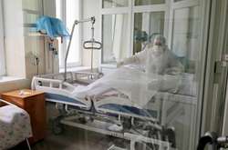 У лікарнях Ужгорода «коронавірусні» ліжка заповнені на 90% 