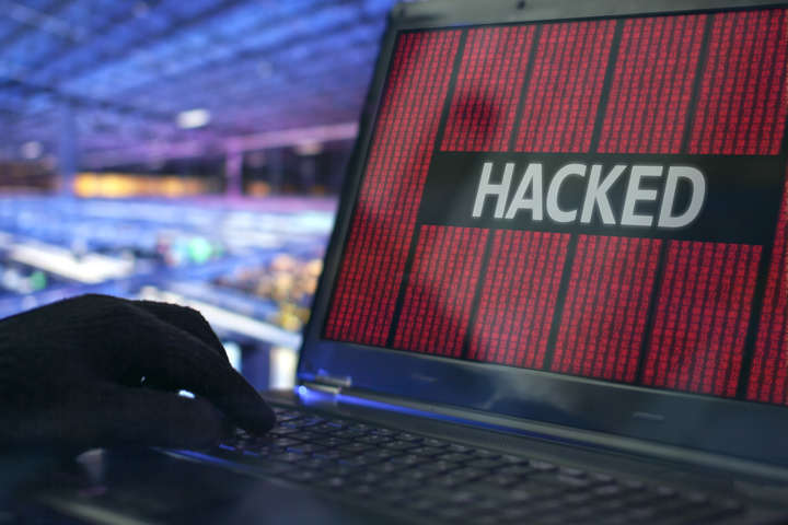 Вибори у США: Російські хакери атакували поштові акаунти Демократичної партії