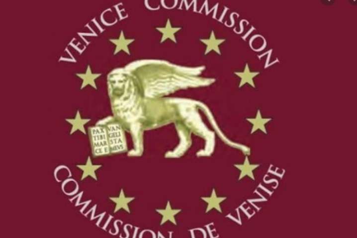 У Венеційській комісії не схвалюють законопроєкт Зеленського – порушує Конституцію