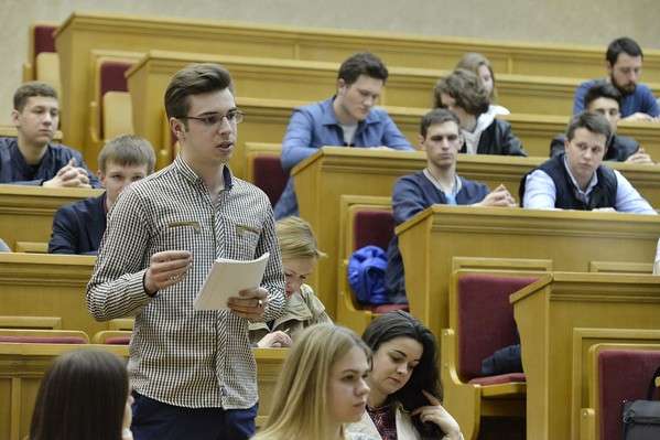 Ректором стане «слуга народу»? Студентський парламент обурений останніми подіями в Університеті Шевченка