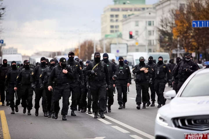 У Білорусі під час протесту затримали понад 100 осіб