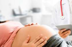 В Бердянске больная Covid-19 роженица выпрыгнула из окна больницы