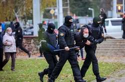 МВС Білорусі зазначає, що акції супроводжувалися фактами активної протидії правоохоронним органам