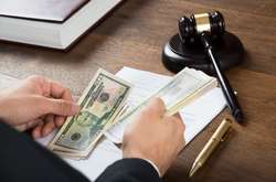 Парламент намерен лишить КСУ бюджетного финансирования