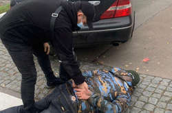 Як у буремні 90-ті: в Києві двоє чоловіків вимагали у бізнесмена 700 тис. грн