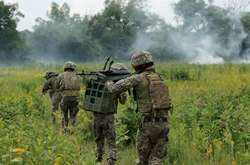 Окупанти на Донбасі вісім разів обстріляли українських захисників