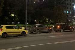 На Дружби народів зіткнулися три автівки: є постраждалі (фото)