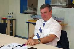 Новостворене міністерство промисловості хоче купити автівки для керівництва на три мільйони