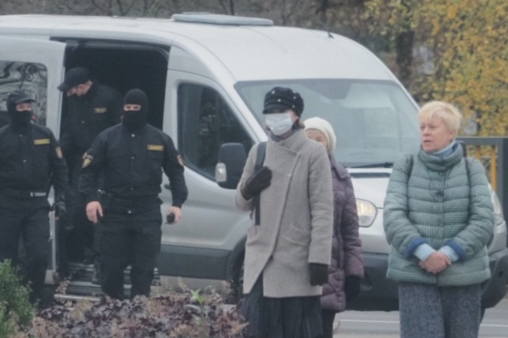 У Мінську проходить жіночий марш протесту, є затримані
