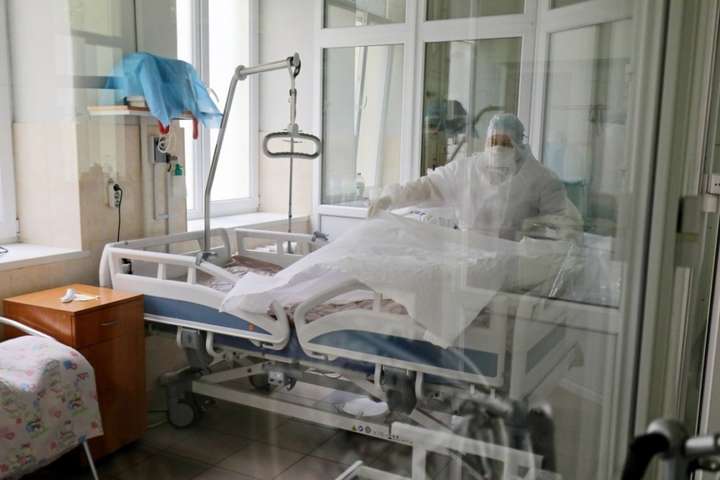  МОЗ планує збільшити кількість ліжок для хворих на Covid-19 до 75 тисяч