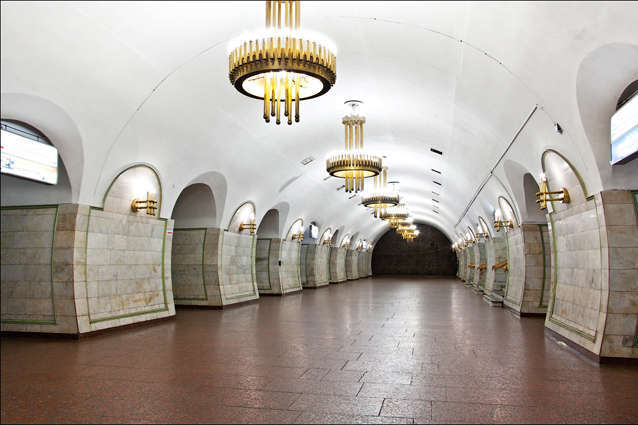 Невідомі «замінували» одну з центральних станцій київського метро