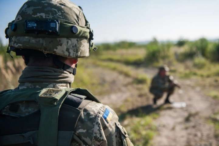 Доба на Донбасі: бойовики двічі обстріляли українських бійців біля Водяного