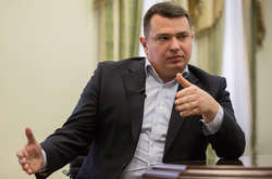 Крадуть голоси: ЗМІ викрили Офіс президента в маніпуляціях з петицією за відставку Ситника