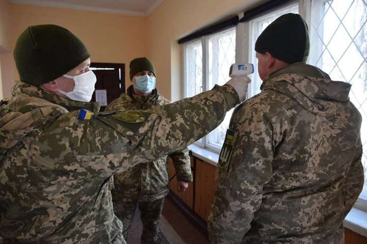 В українській армії за минулу добу коронавірус виявили у понад 120 військовослужбовців