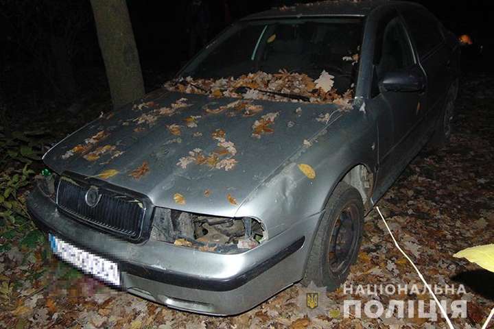У Києві молодик викрав автівку, скориставшись послугами буксирування (фото)