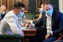 Экс-министр обозвал президента и главу его офиса, заболевших Covid-19