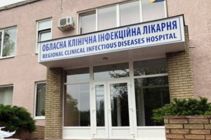 В Харькове в областной Covid-больнице нехватка персонала: одна медсестра ухаживает за 60 больными
