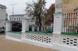 Огорожу Покровської церкви відреставрували