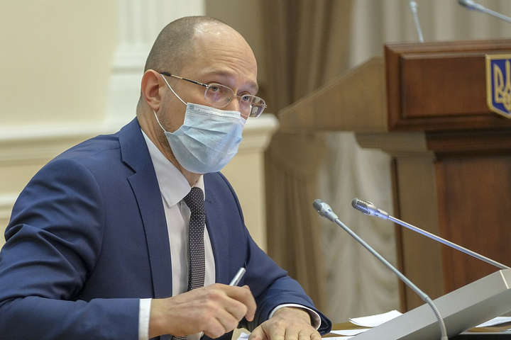 Прем'єр-міністр України Денис Шмигаль - Шмигаль отримав результат тесту на коронавірус