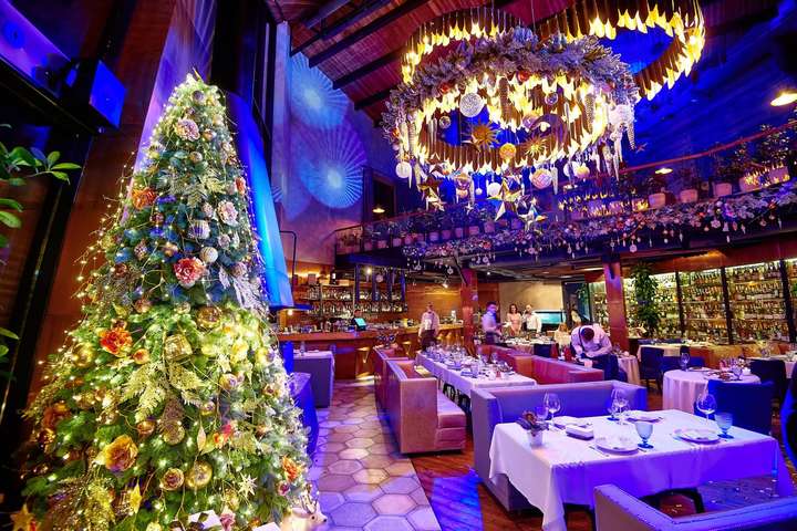 Влада Москви заборонила роботу всіх ресторанів у новорічну ніч
