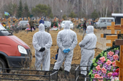 Россия начнет выпускать коронавирусные гробы с особой конструкцией