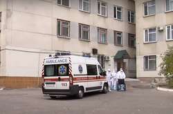 Не впустили через Covid-19: у Черкасах жінка народила під дверима лікарні