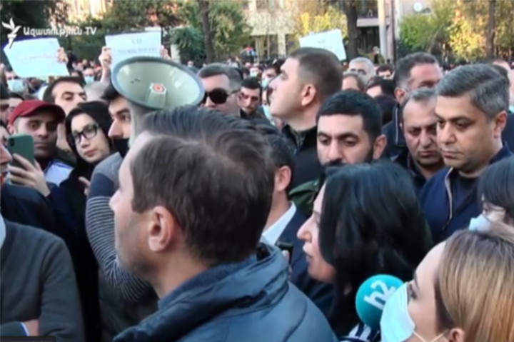 У Єревані після протестів затримали 10 опозиційних лідерів