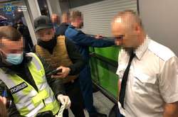 В аэропорту Борисполя на взятке задержали таможенников