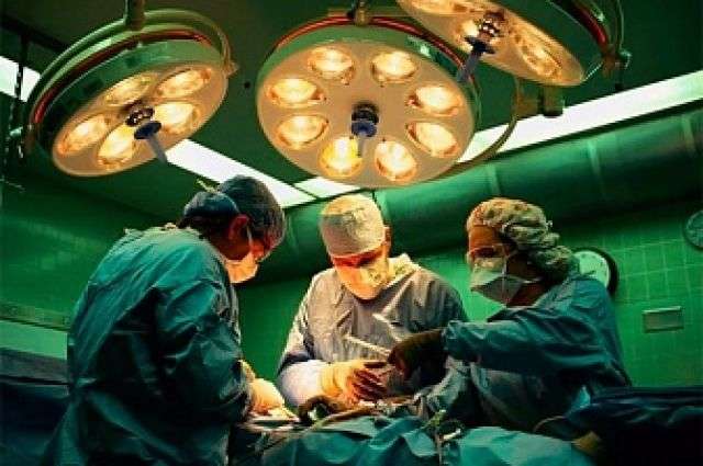Трех врачей Нацинститута рака подозревают в смерти пациентки