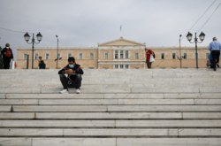Греція через коронавірус закриває школи та дитсадки 