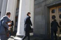 У понеділок буде Погоджувальна рада, де представники усіх фракцій будуть вирішувати, які питання розглядатиме парламент протягом наступного тижня