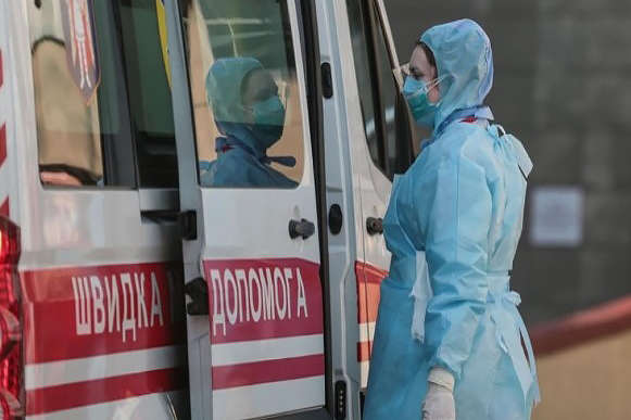 Оперативні дані: в Україні за добу коронавірус виявили у 10681 людини