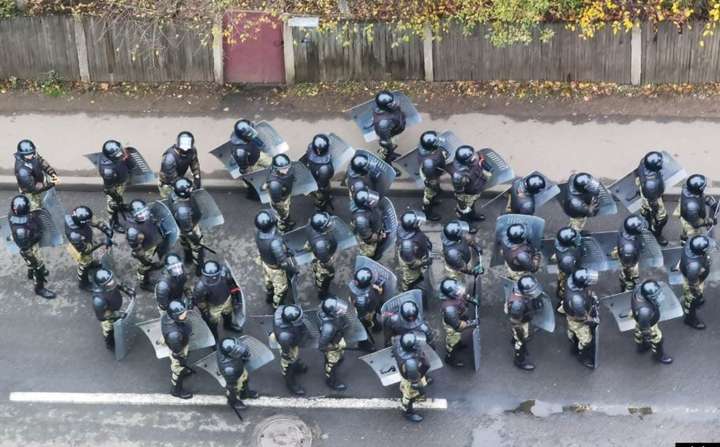 Протести у Білорусі: силовики затримали 580 учасників акції пам'яті загиблого Романа Бондаренка