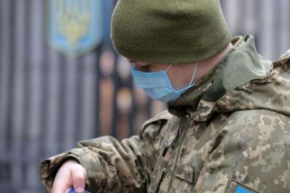 В українській армії за добу виявили 121 випадок коронавірусу