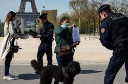 У Франції за попередню добу виявлено 27 228 нових випадків коронавірусу, ще 302 особи від нього померли