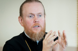 Архієпископ ПЦУ показав, як його мама підготувалася до карантину